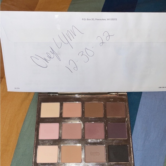 Eyeshadow palettes - Picture 8 of 12